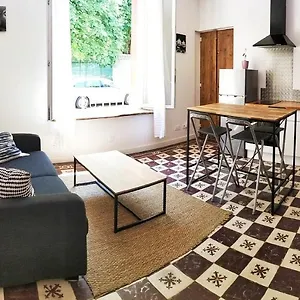 joli-logement-centre-ville-avec-clim.fr-provencehotel.com/